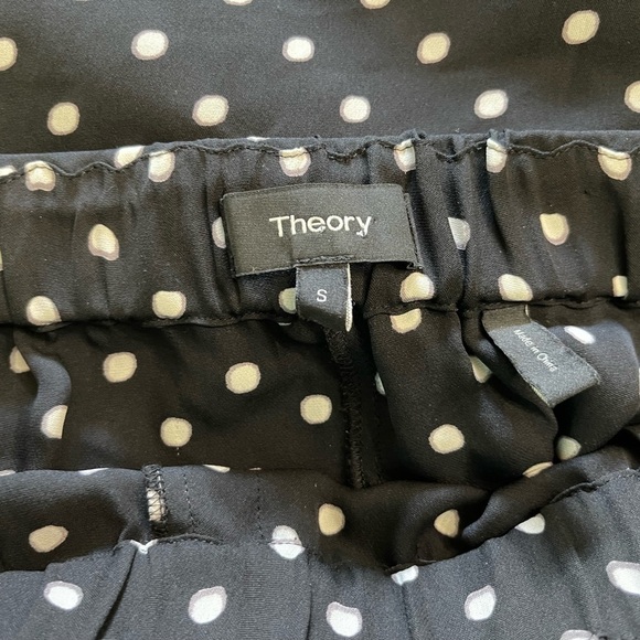 THEORY, WIDE LEG, CROP PANTS. FLUID PULL ON, BLACK & WHITE POLKA DOT. SIZE S - Picture 6 of 7